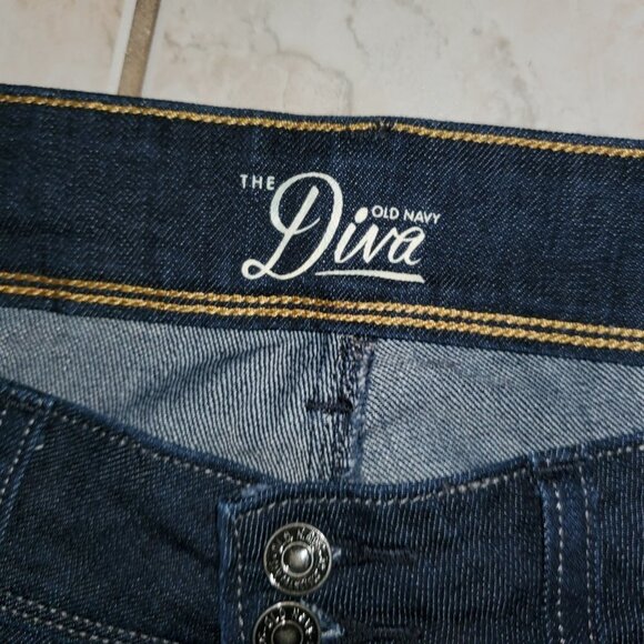 Old Navy Diva Jeans~ Cut front pockets - Picture 6 of 7